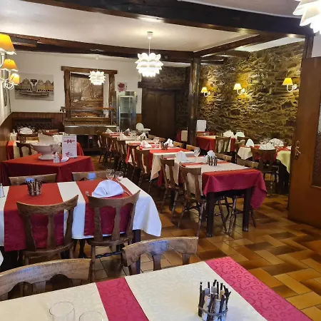 Logis Restaurant Le Franco Belge Отель Монтерме