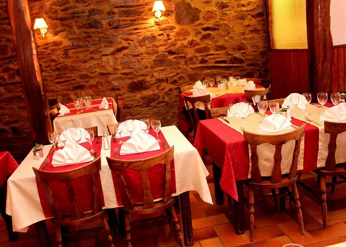 Logis Restaurant Le Franco Belge 호텔 2*